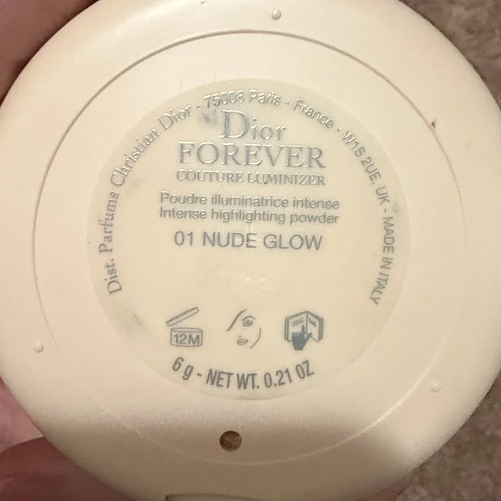 Dior Forever Highlighter — Nude Glow 01 - Picture 4 of 4